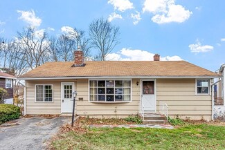 21 Kenberma Rd, Worcester, MA 01604