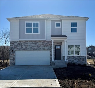11005 E Ridge Ct, Peculiar, MO 64078