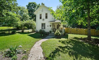 519 Hanover St, Concord, MI 49237