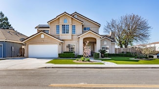 697 E Omaha Ave, Fresno, CA 93720