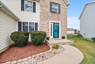 23 Breckenwood Ct, Bloomington, IL 61704