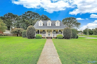 217 Collier Dr, Albertville, AL 35951