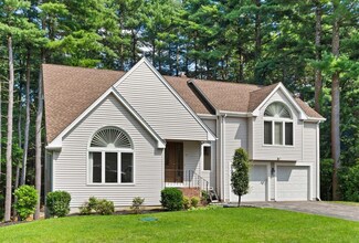13 Freeway Dr, Attleboro, MA 02703