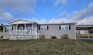 211 Nazarene Ln, Butler, PA 16001
