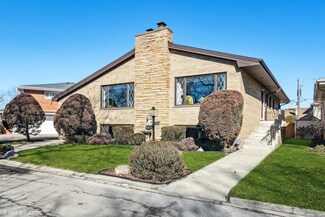 4714 W Bryn Mawr Ave, Chicago, IL 60646