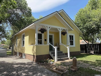 763 Washakie St, Lander, WY 82520