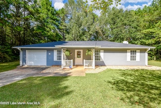 108 Williams Dr, Jacksons Gap, AL 36861