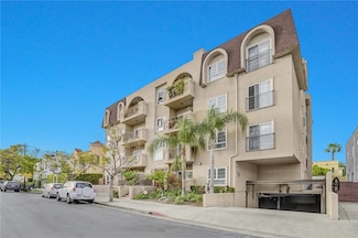 8555 Cashio St Unit 203, Los Angeles, CA 90035