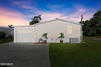 30004 Wausaukee Dr, Tavares, FL 32778