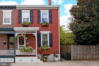 33 Delevan St, Lambertville, NJ 08530