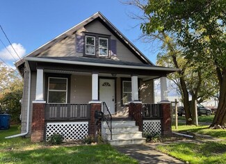 2703 Denver Ave, Lorain, OH 44055