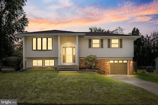 24 Auburn Dr, Delran, NJ 08075