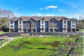 319 S Glendale Ave Unit 206, Barrington, IL 60010