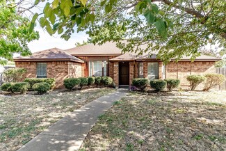 7521 Rice Dr, Rowlett, TX 75088