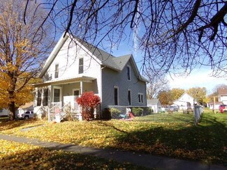 319 W 5th St, Wilton, IA 52778