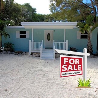 111 Mohawk St, Tavernier, FL 33070