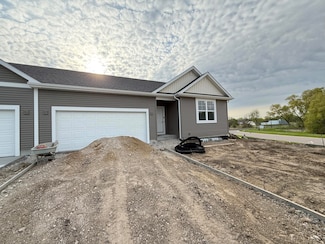 1599 Meadowview Ct, Whitewater, WI 53190