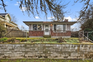 524 Martin Luther King Junior Way S, Seattle, WA 98144