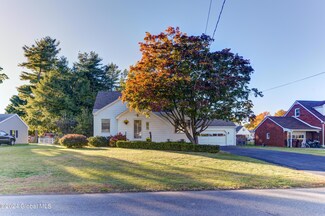 6 Colonial Dr, Schenectady, NY 12306