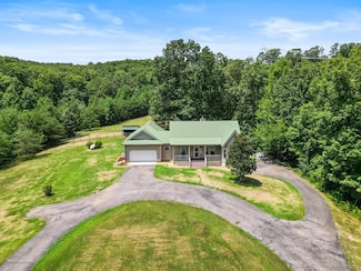819 Pickett Cross Rd, Whitwell, TN 37397