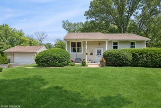 1475 Deerfield Place, Highland Park, IL 60035