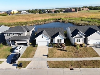 705 SE Drumlin Dr, Waukee, IA 50263