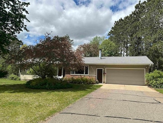 6321 Wintergreen Dr, Wisconsin Rapids, WI 54494