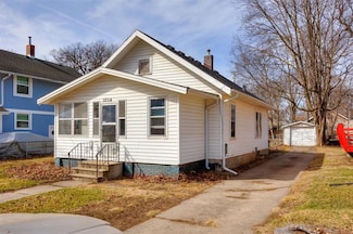 3804 9th St, Des Moines, IA 50313