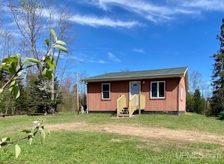 E3398 Matekela Rd, Trenary, MI 49891