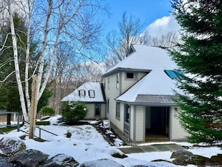 982 Brook Rd Unit 4, Stowe, VT 05672