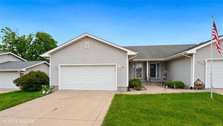 408 S P St, Indianola, IA 50125