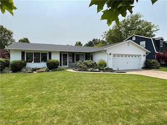 102 Monticello Cir, Elyria, OH 44035
