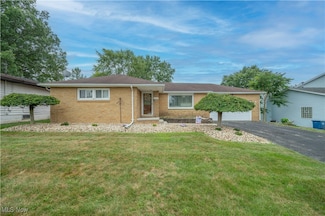 519 Blossom Ave, Campbell, OH 44405