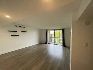 8025 SW 107th Ave Unit 323, Miami, FL 33173