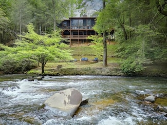 360 Cascade Point, Ellijay, GA 30540