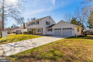 13117 Penndale Ln, Fairfax, VA 22033