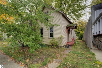 619 Second St, Traverse City, MI 49684