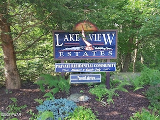 119 Hemlock Ct, Gouldsboro, PA 18424