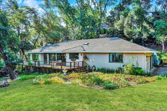 75 Ridgecrest Dr, Napa, CA 94558