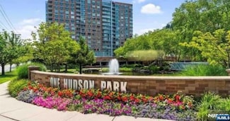 615 Hudson Park, Edgewater, NJ 07020