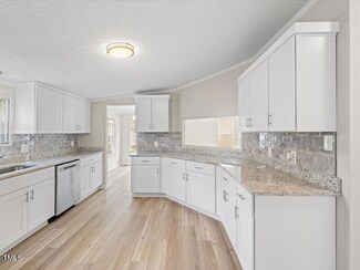 140 Gibbs Rd, Lillington, NC 27546