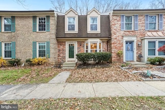 9040 Armendown Dr, Springfield, VA 22152
