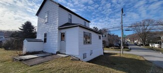 1700 Washington St, Windber, PA 15963