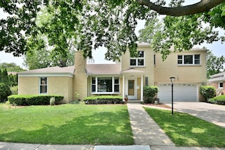 8318 Kilbourn Ave, Skokie, IL 60076
