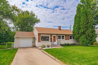 2018 Helene Pkwy, Madison, WI 53711