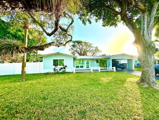 690 SE 5th Ct, Pompano Beach, FL 33060
