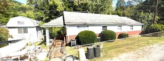 107 Kelly St, Clendenin, WV 25045