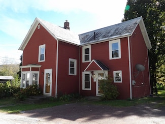 28 Green Square, Proctor, VT 05765
