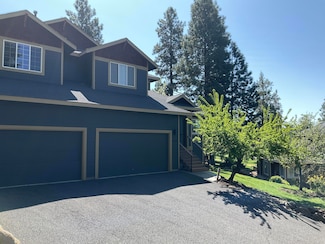 5006 Swallow Ct, Klamath Falls, OR 97601