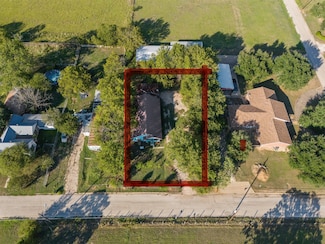 713 S Banks St, Caldwell, TX 77836